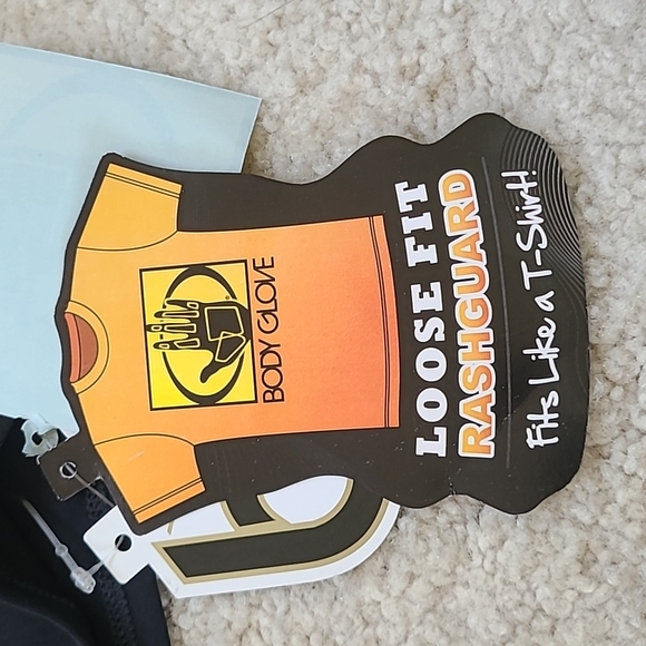 NWT Body Glove Loose Fit Rashguard - Picture 6 of 6